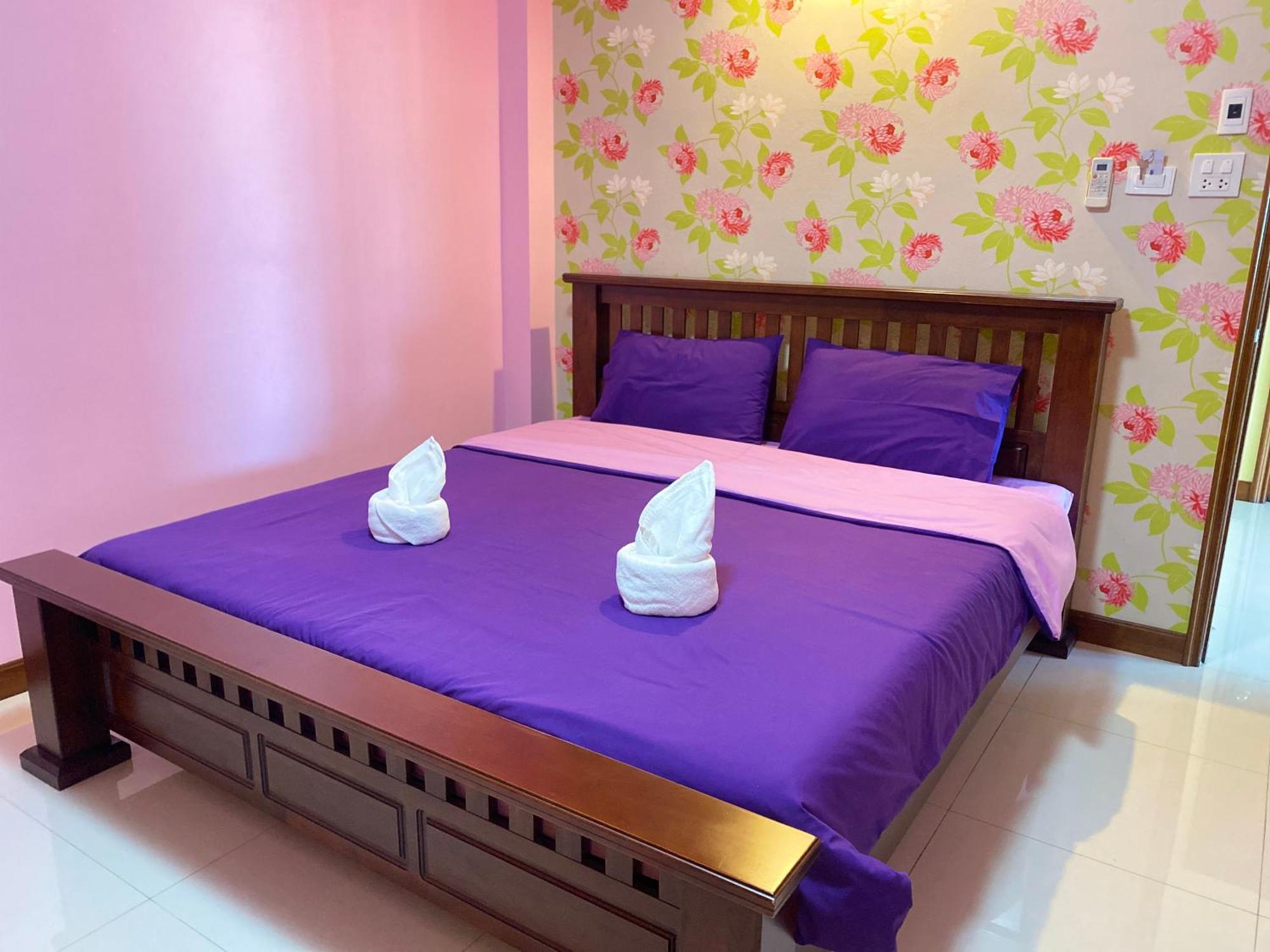 Rak Ban Kerd House Hotel Đảo Koh Si Chang Ngoại thất bức ảnh