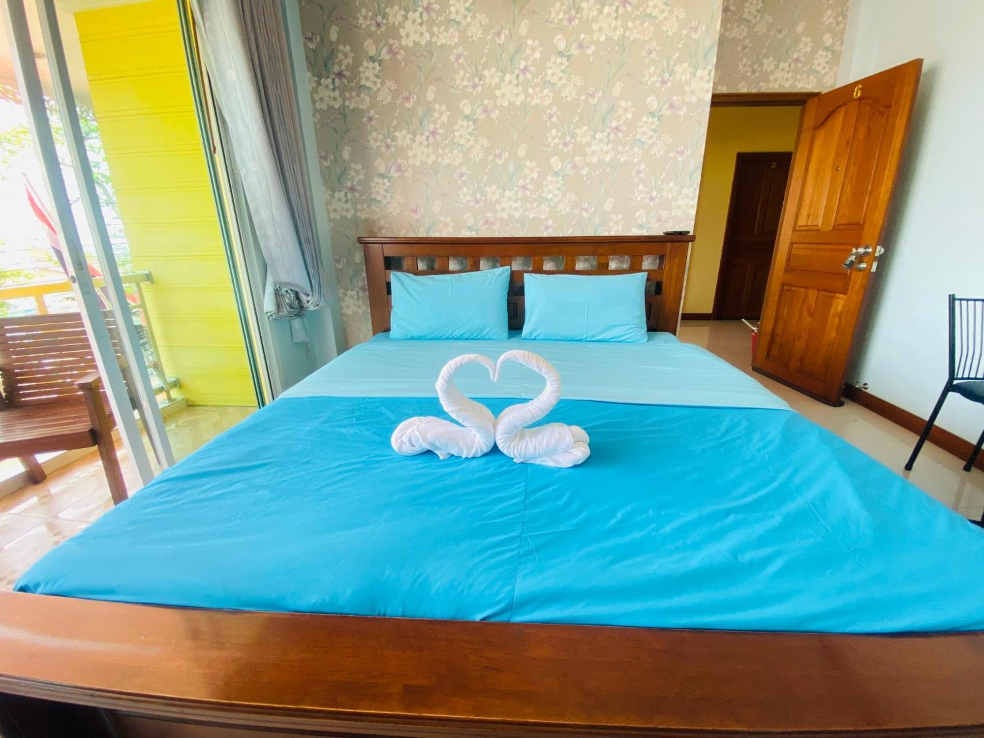 Rak Ban Kerd House Hotel Đảo Koh Si Chang Ngoại thất bức ảnh